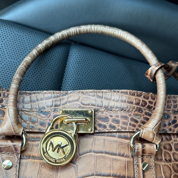 Brown Crocodile-Embossed Women Bag - Picture 2 of 6